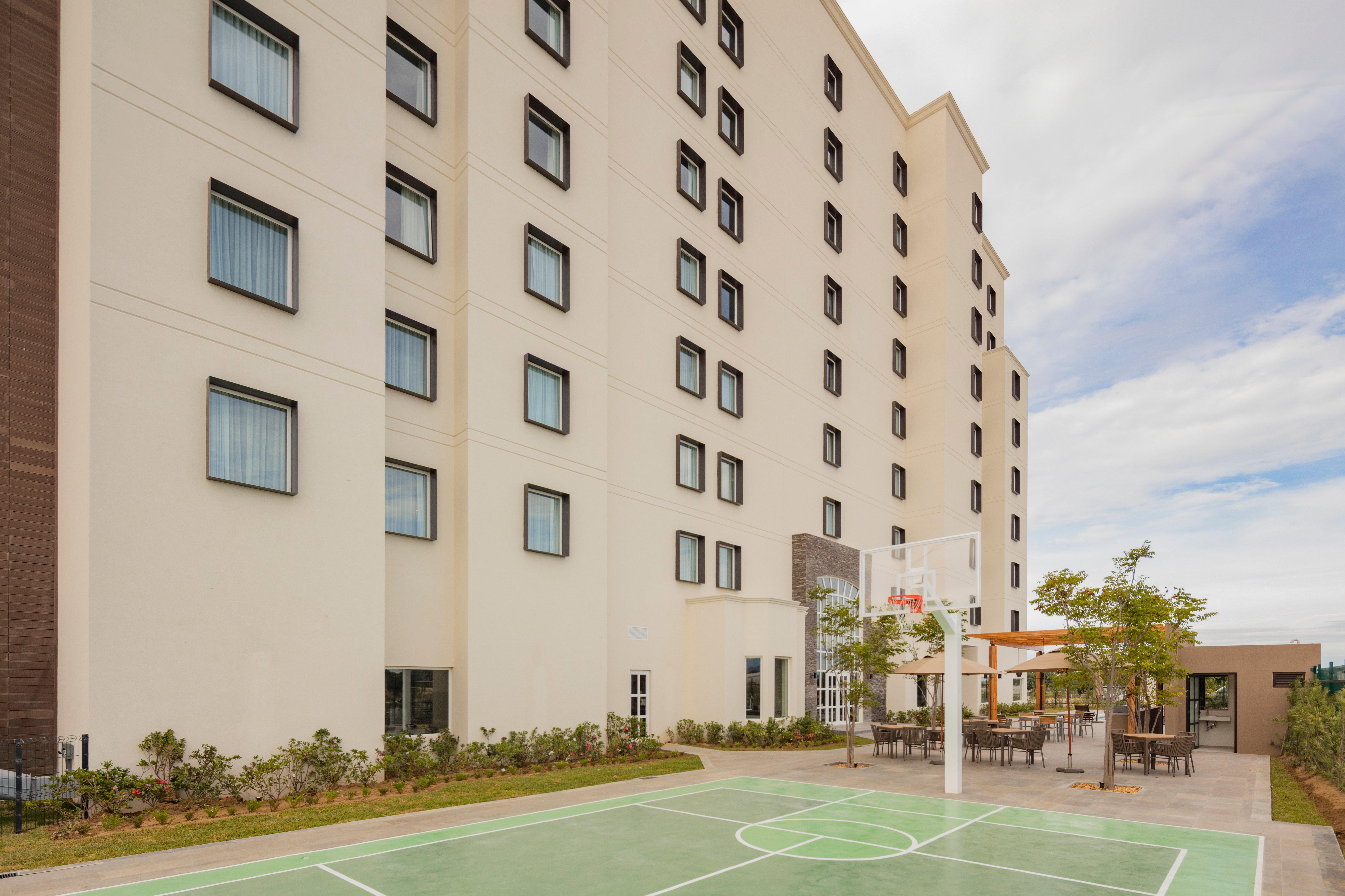 Staybridge Suites - Saltillo By Ihg 外观 照片